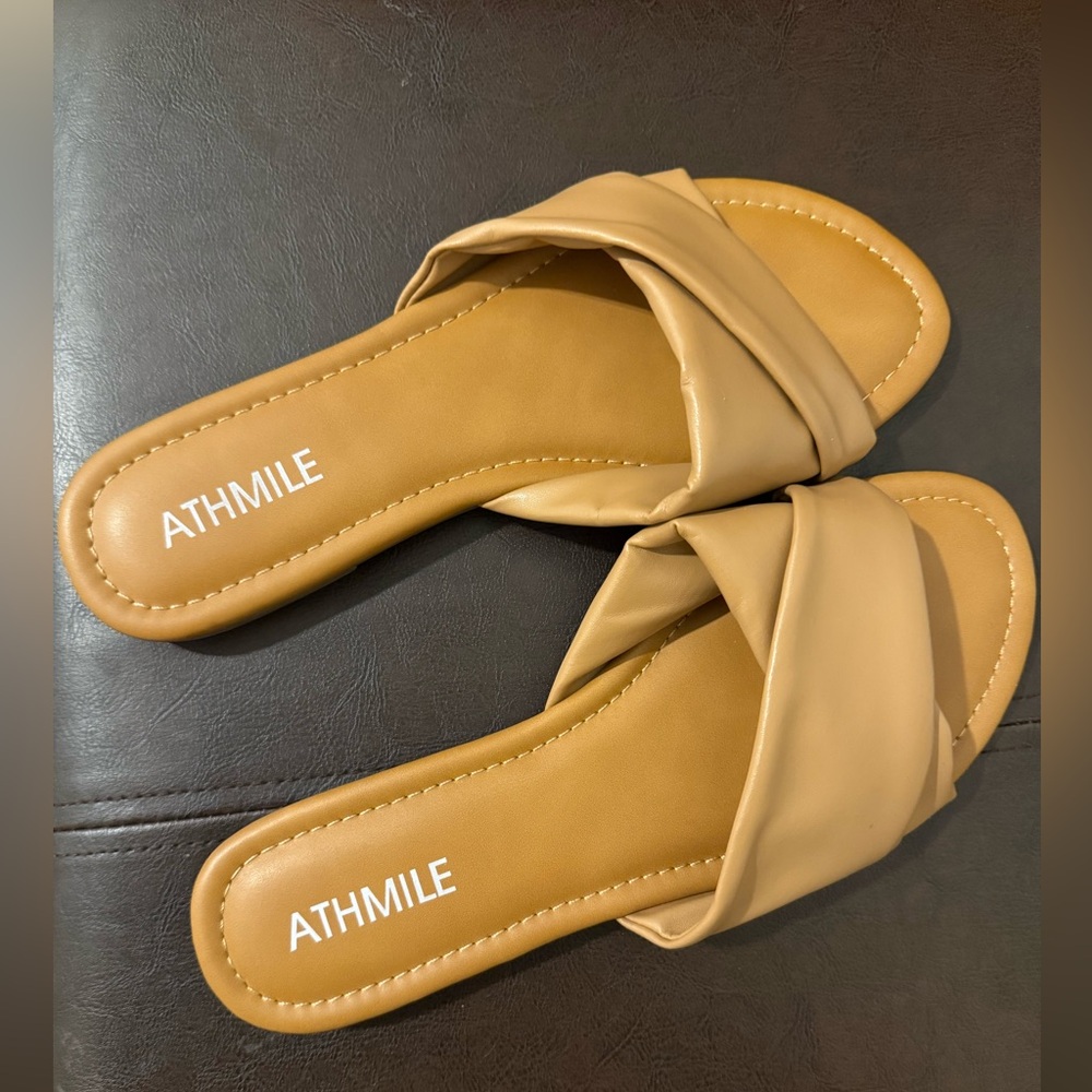 Women's Tan Sandals